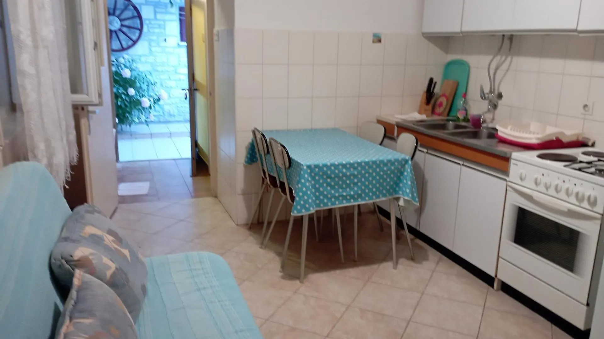 אומאג Apartman Kiwi קרואטיה