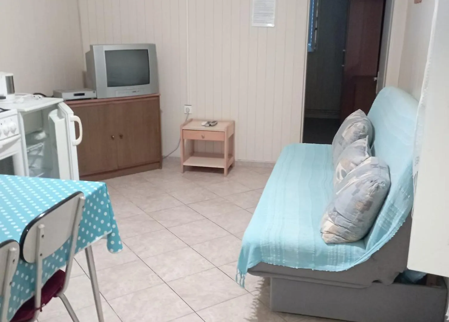 אומאג Apartman Kiwi 0*,