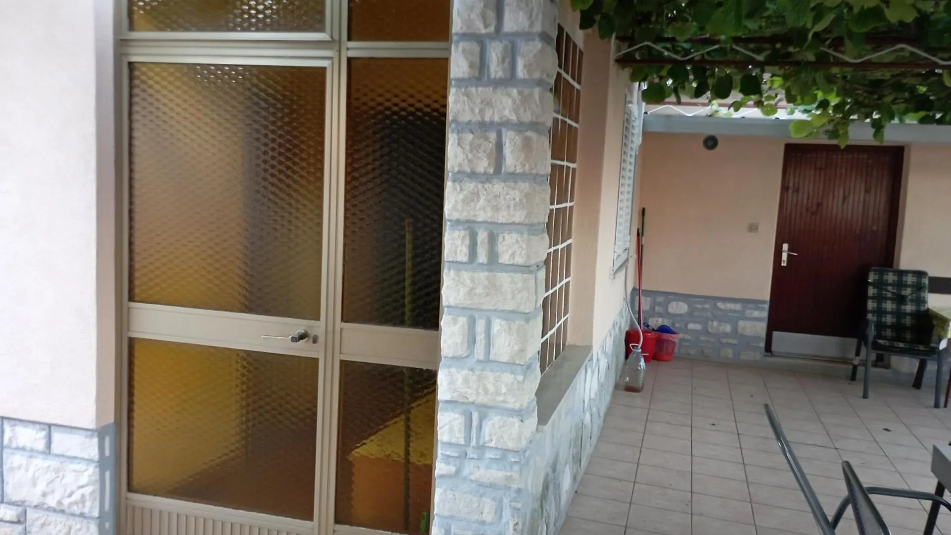 דירה אומאג Apartman Kiwi